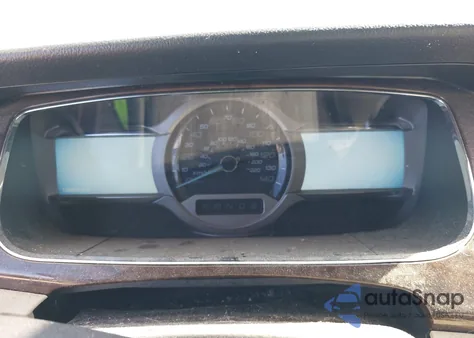 2019 Ford Taurus Limited z USA, uszkodzony, nr VIN 1FAHP2F82KG118185